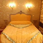 Hotel Des Orfevres 3*