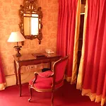 Des Orfevres Отель 3*
