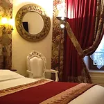 Hotel Des Orfevres Parigi