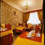 Des Orfevres Hotel 3*