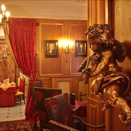 Grand Dechampaigne Hotel 3*