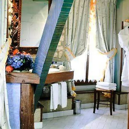 Grand Dechampaigne Hotel 3*