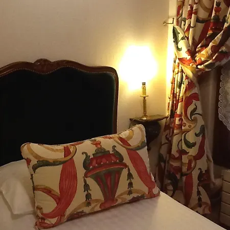 Hotel Grand Dechampaigne Paris