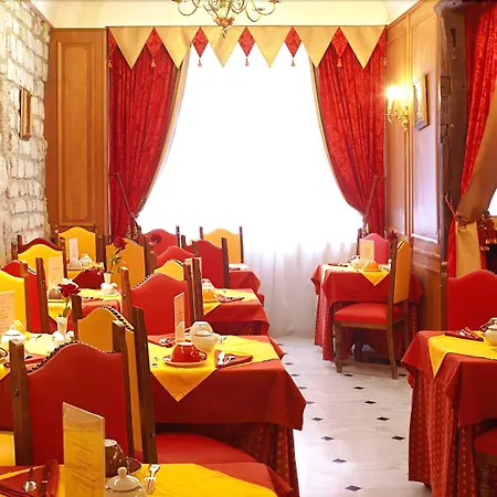 Grand Dechampaigne Hotel Paris