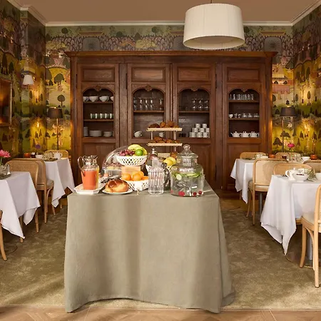 Des Orfevres Hotel 3*