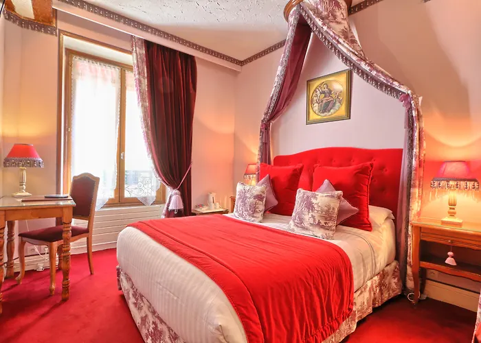 Hotel Grand Dechampaigne 3*