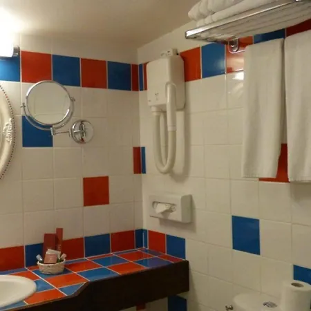 Hotel Des Orfevres 4*