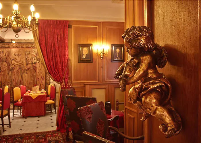 Des Orfevres Hotell 3*