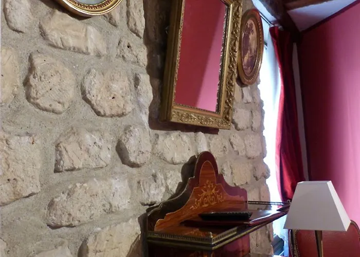 Des Orfevres Hotell 3*
